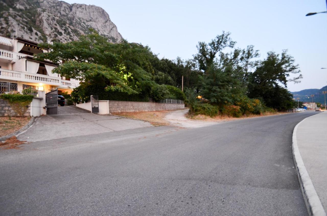 Djardin Apartment Kotor Bagian luar foto